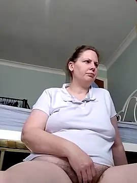 Snapshot of xxSexyBushLinnxx chatting on March 3, 11:44 am xxSexyBushLinnxx online show from March 3, 11:44 am