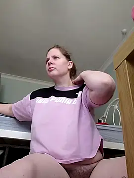 Snapshot of xxSexyBushLinnxx chatting on March 6, 9:25 am xxSexyBushLinnxx online show from March 6, 9:25 am