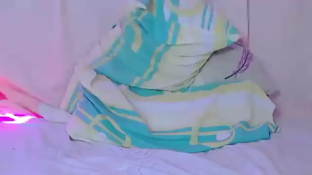 Snapshot of RosesValentina chatting on February 26, 9:53 am RosesValentina online show from February 26, 9:53 am