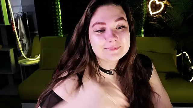 Snapshot of DjennaPalme chatting on January 4, 12:59 am DjennaPalme online show from January 4, 12:59 am