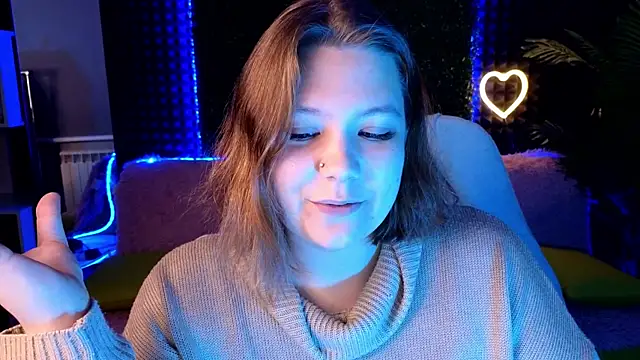 Snapshot of DjennaPalme chatting on October 5, 8:01 am DjennaPalme online show from October 5, 8:01 am