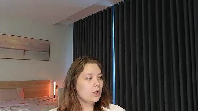 DjennaPalme online show from April 4, 12:20 am