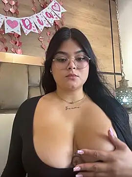 im mou  online show from February 12, 12:44 pm