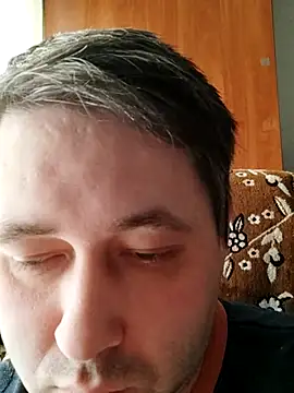 Snapshot of tores992 chatting on February 8, 7:37 am tores992 online show from February 8, 7:37 am