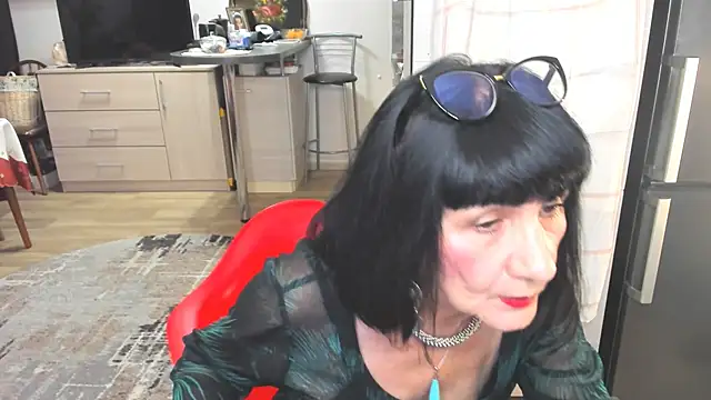 Snapshot of Tina_Joness chatting on December 4, 3:43 pm Tina Joness online show from December 4, 3:43 pm