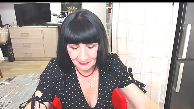 Snapshot of Tina_Joness chatting on February 19, 8:41 pm Tina Joness online show from February 19, 8:41 pm