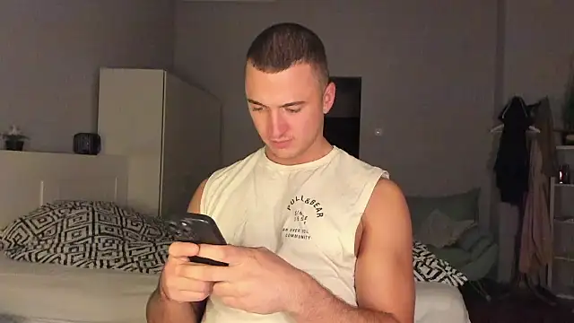 Snapshot of paulblack21 chatting on November 17, 9:31 pm paulblack21 online show from November 17, 9:31 pm