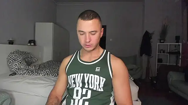 Snapshot of paulblack21 chatting on November 21, 7:56 pm paulblack21 online show from November 21, 7:56 pm