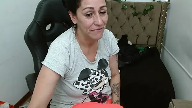 Snapshot of _Scarlett_Sweet chatting on February 21, 11:33 am Scarlett Sweet online show from February 21, 11:33 am