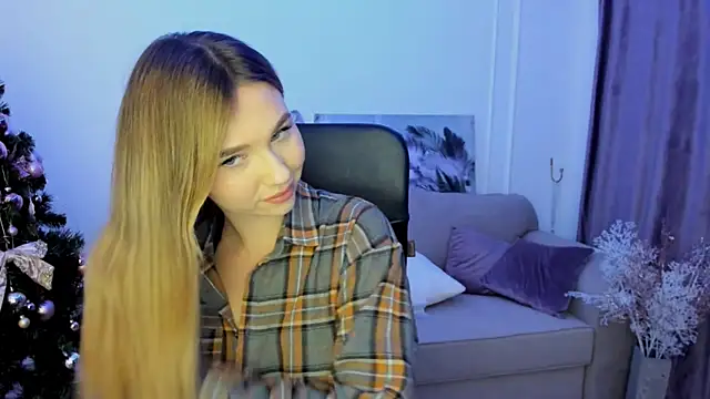 Snapshot of GracefulLook chatting on January 10, 6:28 pm GracefulLook online show from January 10, 6:28 pm