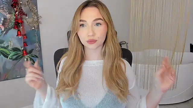 Snapshot of GracefulLook chatting on January 12, 7:32 am GracefulLook online show from January 12, 7:32 am