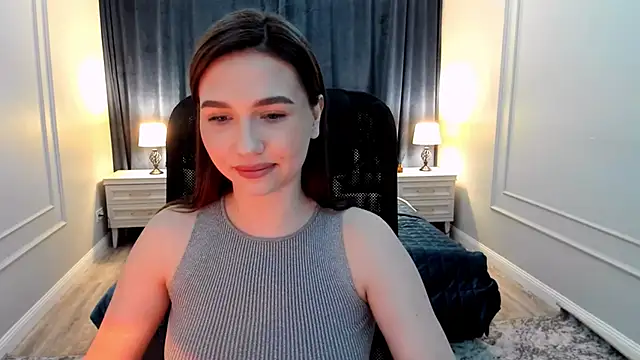 Snapshot of GracefulLook chatting on February 6, 3:37 am GracefulLook online show from February 6, 3:37 am