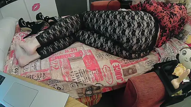 CristinaTrav online show from October 6, 5:54 pm