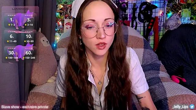 Snapshot of ServantBrook chatting on November 9, 6:01 am ServantBrook online show from November 9, 6:01 am