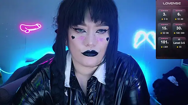 wickedxqueen online show from December 6, 4:47 am