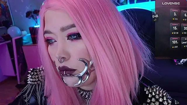 wickedxqueen online show from December 11, 4:49 am