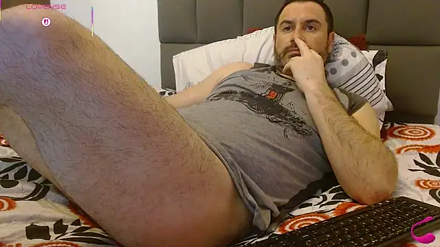 rodrher81 online show from December 16, 3:44 am