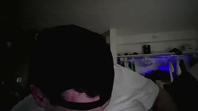 Snapshot of ACABFTP chatting on December 18, 11:33 pm ACABFTP online show from December 18, 11:33 pm