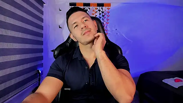 Snapshot of ransoj chatting on November 1, 10:12 pm ransoj online show from November 1, 10:12 pm