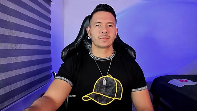 Snapshot of ransoj chatting on November 14, 11:13 pm ransoj online show from November 14, 11:13 pm