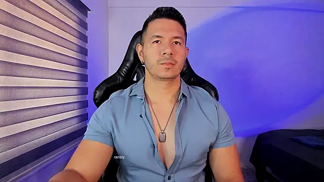 Snapshot of ransoj chatting on November 17, 2:01 pm ransoj online show from November 17, 2:01 pm