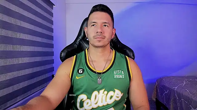 Snapshot of ransoj chatting on November 25, 11:05 pm ransoj online show from November 25, 11:05 pm