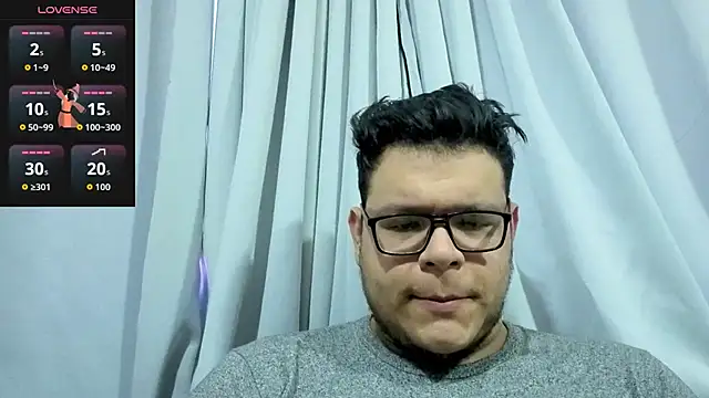 Snapshot of batman2433 chatting on November 1, 5:48 pm batman2433 online show from November 1, 5:48 pm