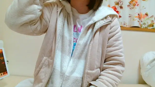 liliyRiSAcha-n online show from February 4, 8:20 am