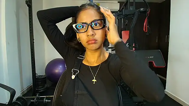 JuliKim  online show from October 10, 12:48 pm