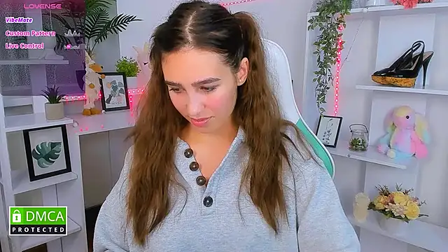 Snapshot of _Eliizabeth_ chatting on October 21, 9:59 pm Eliizabeth online show from October 21, 9:59 pm