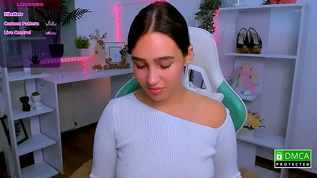 Snapshot of _Eliizabeth_ chatting on November 26, 9:16 pm Eliizabeth online show from November 26, 9:16 pm