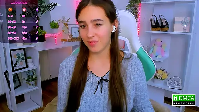 Snapshot of _Eliizabeth_ chatting on December 2, 10:27 pm Eliizabeth online show from December 2, 10:27 pm