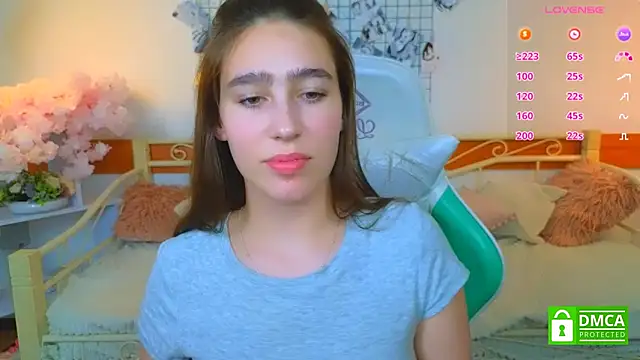  Eliizabeth  online show from April 3, 9:24 pm