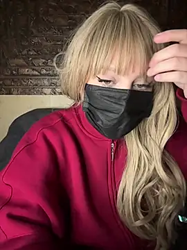 Snapshot of Mayoosh6 chatting on February 17, 6:53 am Mayoosh6 online show from February 17, 6:53 am