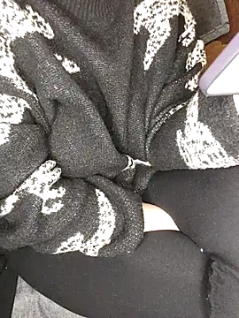 Snapshot of Mayoosh6 chatting on February 25, 7:42 am Mayoosh6 online show from February 25, 7:42 am