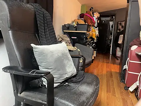 leanjamesdean online show from November 29, 4:04 am