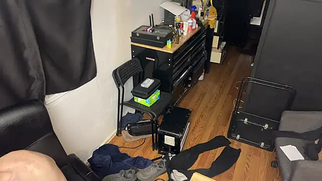 leanjamesdean online show from June 4, 4:18 am
