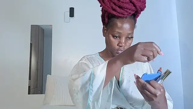 Elegant Ebony online show from October 19, 1:45 pm