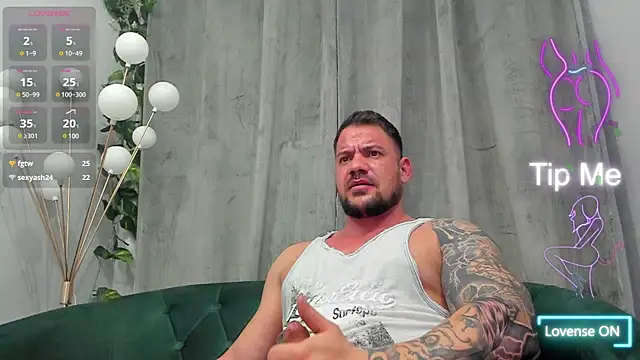 musclemonster31 online show from March 1, 11:26 pm