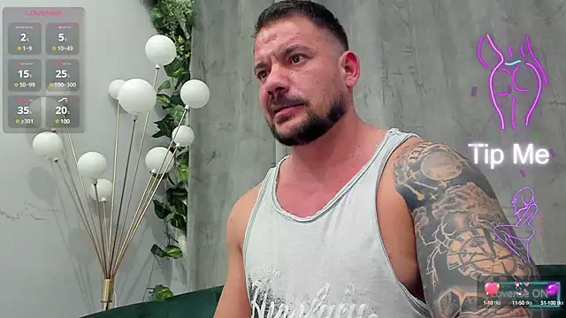 musclemonster31 online show from March 19, 12:15 am