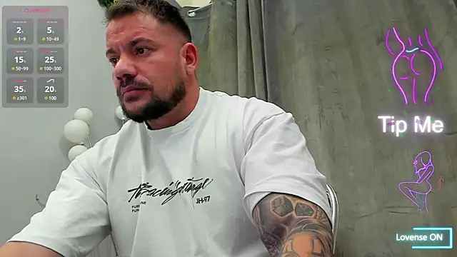 musclemonster31 online show from March 21, 5:00 am