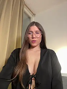 AmelieLaurent  online show from November 29, 12:57 am