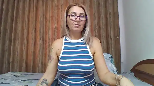 PussyEvely online show from December 10, 11:11 am