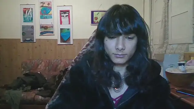 Snapshot of calliemaggotbone chatting on November 30, 7:34 am calliemaggotbone online show from November 30, 7:34 am