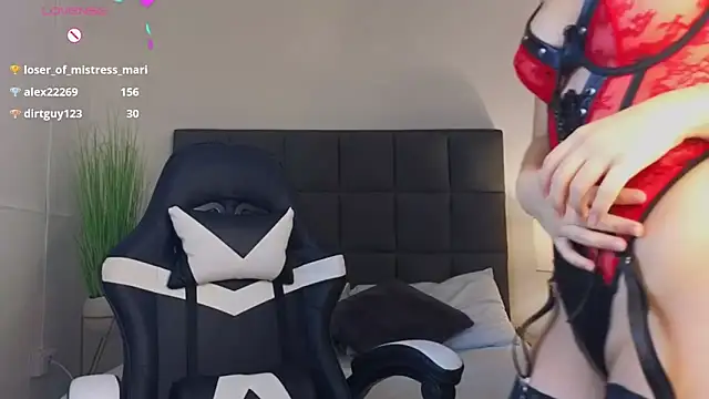 Snapshot of riley_sierra chatting on January 14, 12:11 am riley sierra online show from January 14, 12:11 am