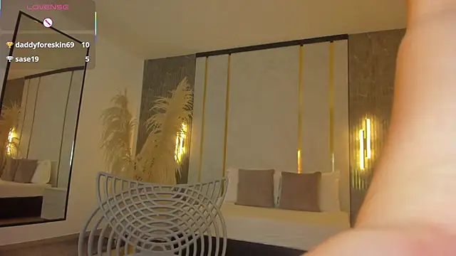 Snapshot of riley_sierra chatting on October 22, 12:49 pm riley sierra online show from October 22, 12:49 pm