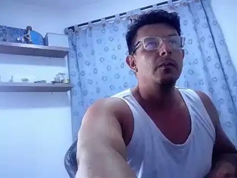 Snapshot of pedropicapi chatting on January 26, 11:29 pm pedropicapi online show from January 26, 11:29 pm