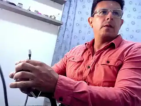 Snapshot of pedropicapi chatting on February 23, 3:56 am pedropicapi online show from February 23, 3:56 am