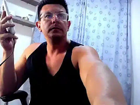 Snapshot of pedropicapi chatting on March 11, 9:48 pm pedropicapi online show from March 11, 9:48 pm