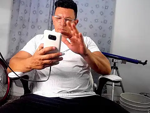 Snapshot of pedropicapi chatting on September 11, 10:43 pm pedropicapi online show from September 11, 10:43 pm